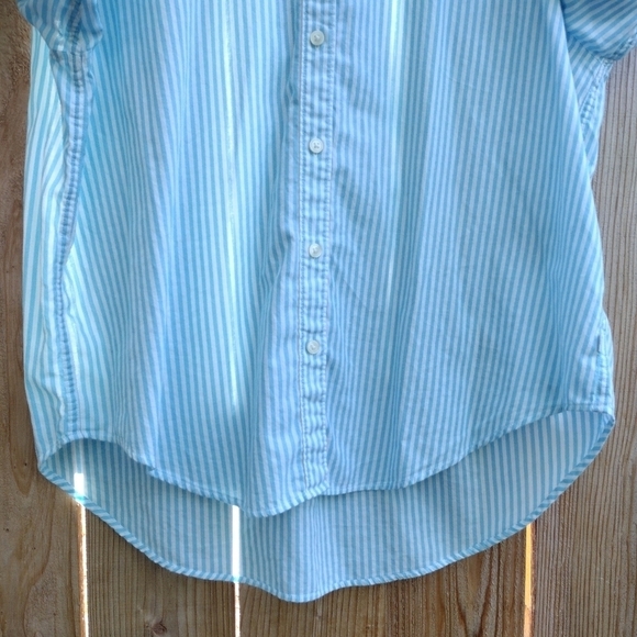 Levi's - Oversized Fit Striped Button Down Shirt - Picture 6 of 16